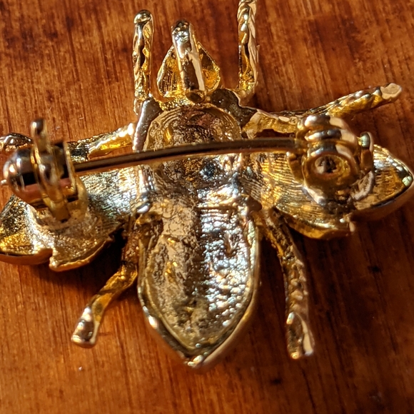 Vintage Bee Brooche - Picture 6 of 6